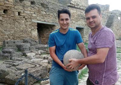 В Аккерманской крепости нашли целое каменное ядро - odessa-life.od.ua - Украина - Одесса - Одесская обл. - Белгород