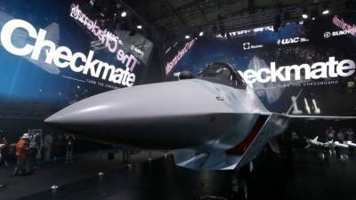 Американцы испугались «тяжелого боя» с РФ после презентации нового истребителя на МАКС - 5-tv.ru - Россия - США