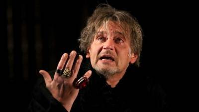Александр Домогаров - «Кругом взрывы, пальба»: Домогаров рассказал, как чуть не погиб на съемках - 5-tv.ru - Крым