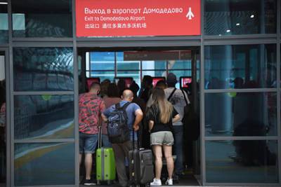 Зарина Догузова - Половина российских туроператоров вернула туристам долги - lenta.ru