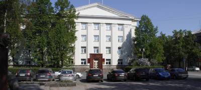Артур Парфенчиков - В связи с ситуацией с лесными пожарами Элиссан Шандалович объявил об экстренном созыве заседания парламента Карелии - stolicaonego.ru - республика Карелия