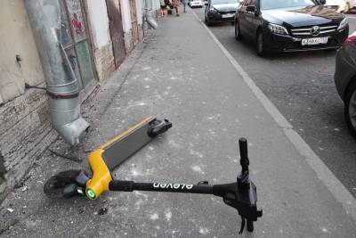 В Петербурге не хватает ниток, чтобы зашивать раны электросамокатчиков - spb.mk.ru - Санкт-Петербург