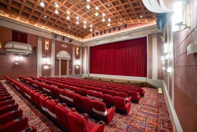 Кинотеатр «Художественный» пригласил на экскурсию по «закулисью» - vm.ru