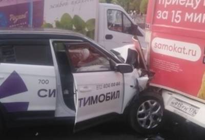 Питер Онлайн - В результате ДТП на проспекте Ветеранов образовалась пробка из троллейбусов - online47.ru - Санкт-Петербург