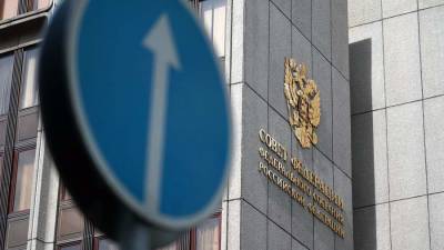 Владимир Джабаров - В СФ оценили предположение ЦРУ о связи России с «гаванским синдромом» - iz.ru - Россия - США - Израиль