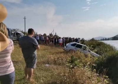 Пропавшую два дня назад на Урале девушку нашли мертвой в автомобиле на дне пруда - province.ru