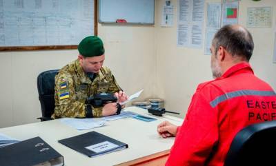 Украина запретила въезд 12 российским морякам с документами из Крыма - sharij.net - Россия - Украина - Крым - Либерия - Южный