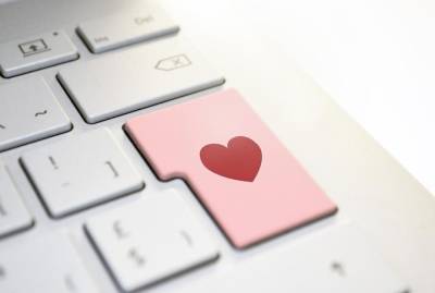 IT-компания Genesis могла привлечь инвестиции USAID в сайты для секс-знакомств - kp.ua - Украина - Молдавия