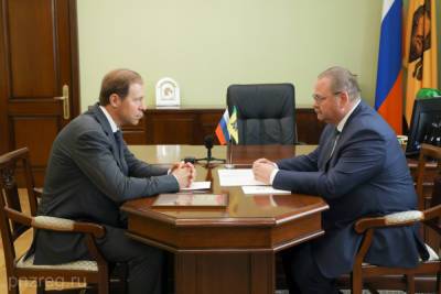 Денис Мантуров - Олег Мельниченко - В Пензе прошла двухсторонняя рабочая встреча министра Дениса Мантурова и Олега Мельниченко - mk.ru - Россия - Пензенская обл. - Пенза