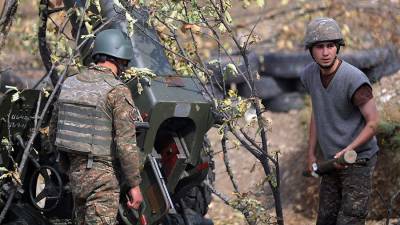В Армении заявили о трех раненых военных из-за обстрела со стороны Азербайджана - iz.ru - Армения - Израиль - Азербайджан - Гегаркуникской обл. - Ереван