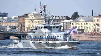 В Петербурге в День ВМФ ограничат движение и изменят график разводки мостов - mir24.tv - Санкт-Петербург