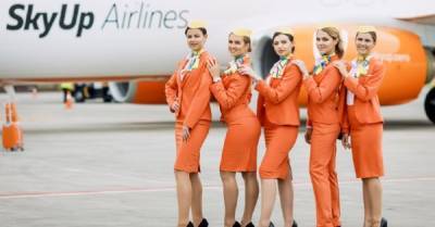 Авиакомпания SkyUp решила "освежить" униформу стюардесс (ФОТО) - delo.ua - Россия - Украина