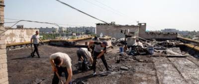 В Мариуполе продолжают восстанавливать жилье пострадавшее из-за непогоды: фото - w-n.com.ua - Мариуполь