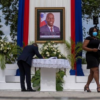 Моиз Жовенель - Моиз Мартин - Беспорядки произошли рядом с местом проведения похорон президента Гаити - radiomayak.ru - Гаити