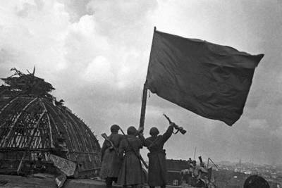 Михаил Минин: кто первым установил красное знамя над Рейхстагом - russian7.ru