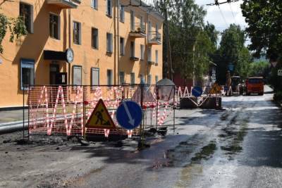 80-летний водопровод перекладывают на улице Луначарского в Петрозаводске - karel.mk.ru - Петрозаводск