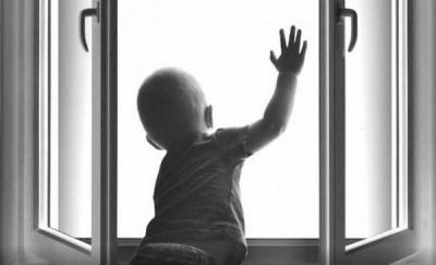 На Ямале ребенок выпал из окна кафе - news.megatyumen.ru - Ноябрьск