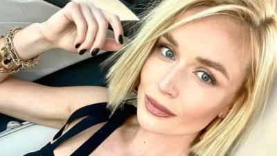 Полина Гагарина - Полина Гагарина прокатилась на спине у сына — фото - 5-tv.ru - Греция