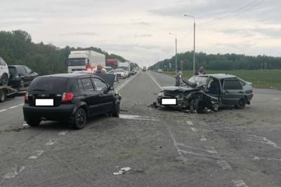 Двое детей и двое взрослых получили травмы в ДТП на трассе Екатеринбург-Тюмень - eburg.mk.ru - Россия - Екатеринбург - Тюмень - Свердловская обл.