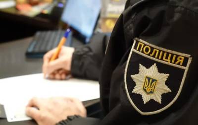 В Киеве посреди улицы голый мужчина напал на женщину - korrespondent.net - Украина - Киев - район Оболонский, Киев - Нападение