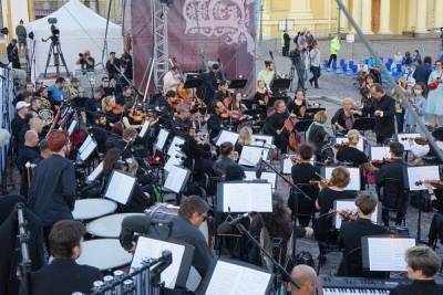 Петербургский фестиваль под открытым небом «Опера — всем» пройдет в онлайн-формате - spb.mk.ru - Санкт-Петербург