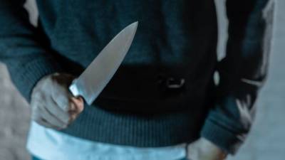 Подросток зарезал юношу в ходе уличной потасовки в Петербурге — видео - 5-tv.ru - Санкт-Петербург