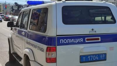 Жительница Петербурга спасалась от мужчины и попала в изолятор - piter.tv - Санкт-Петербург