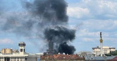 В Киеве на Крещатике вспыхнул пожар (ФОТО, ВИДЕО) - delo.ua - Украина - Киев