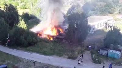 В Горелово полыхает ангар - piter.tv - Санкт-Петербург
