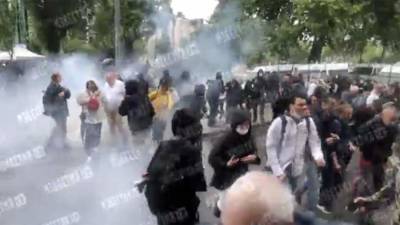 Во французском Нанте протестующие освистали полицию за слезоточивый газ - iz.ru - Израиль - Франция - Париж - Нант
