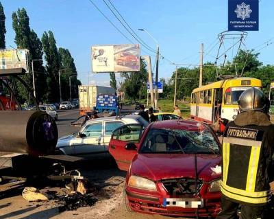 В Одессе опрокинулся внедорожник и вылетел на тротуар – есть пострадавшие (фото) - odessa-life.od.ua - Украина - Одесса - Одесская обл.