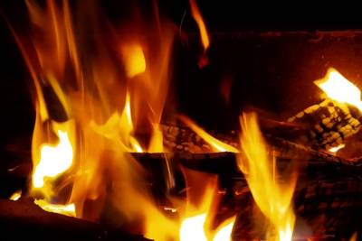 В Башкирии мужчина получил ожоги, спасаясь из горящего дома - ufacitynews.ru - Башкирия - с. Иглино