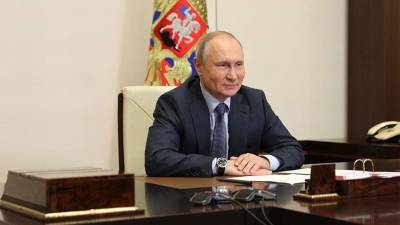 Владимир Путин - Анна Кузнецова - Светлана Радионова - Путин наградил орденом омбудсмена Кузнецову - iz.ru - Россия - Израиль - Камбоджа