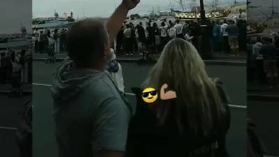 В Петербурге зрителей парада ВМФ не остановил запрет от выхода на набережные - piter.tv - Санкт-Петербург