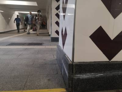 «Нужно было прилепить подорожник»: «Инновационный» ремонт в киевском метро рассмешил соцсети - enovosty.com