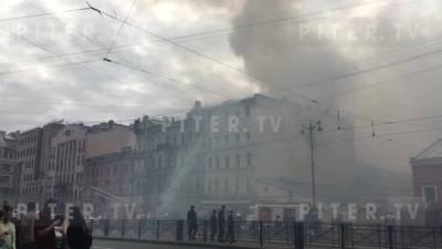 Площадь пожара дома на Лиговском выросла до 1,5 тыс. кв.м - piter.tv - район Центральный - Лиговск