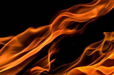 В центре Санкт-Петербурга 51 человек тушит огонь на кровле жилого дома - argumenti.ru - Санкт-Петербург - Хабаровск
