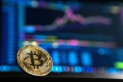 Курс биткоина взлетел - lenta.ru - Китай