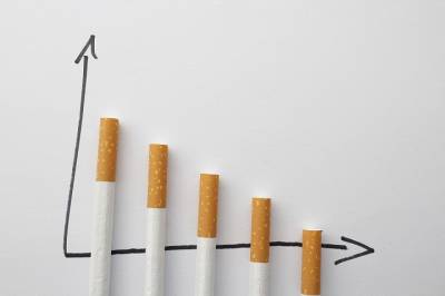 Philip Morris - Philip Morris прекратит поставлять сигареты в Великобританию в следующие десять лет - vm.ru - Англия - Великобритания