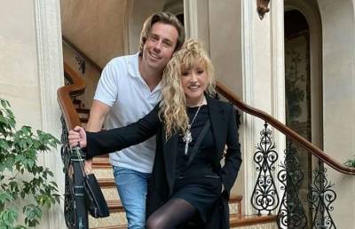 Алла Пугачева - Максим Галкин - Кристина Орбакайте - Галкин показал странные фото внучки Пугачевой с младшими детьми - pupolita.ru - деревня Грязь