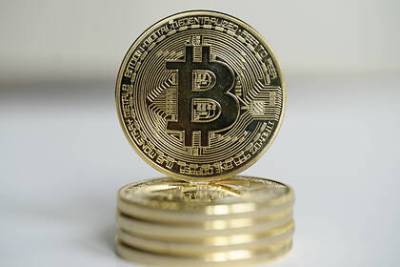 Китай заподозрили в желании полностью запретить биткоин - lenta.ru - Китай