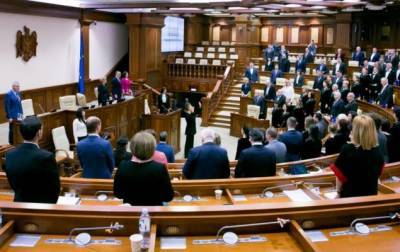 Майя Санду - Игорь Гросу - Новый парламент Молдавии не спешит начинать работать, все слушают Санду - eadaily.com - Молдавия