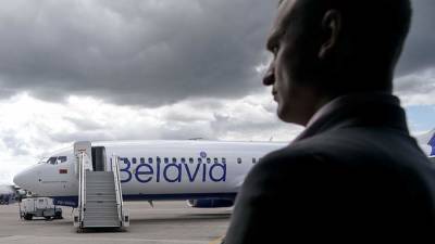 Александр Власов - Пассажирам экстренно севшего в Москве лайнера Belavia предоставят запасной борт - iz.ru - Москва - Израиль - Минск
