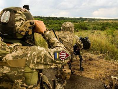 На Донбассе в результате обстрела со стороны боевиков пострадали семь украинских военных. Силы ООС открыли ответный огонь - gordonua.com - Россия - Украина - Крым - Луганская обл. - Донецкая обл.