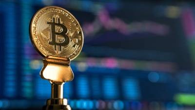 Биткоин подорожал сразу на 20% - vesti.ru