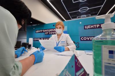 Анастасия Ракова - Пожилые москвичи после вакцинации получат набор «С заботой о здоровье» - aif.ru - Москва