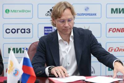 Валерий Карпин - Карпин объяснил, почему согласился возглавить сборную России - sport.ru - Россия