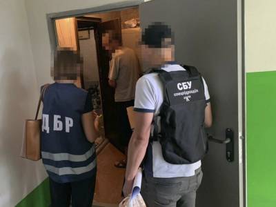 СБУ разоблачила в Днепропетровской области чиновников, которые "продавали" документы со статусом участника боевых действий - gordonua.com - Украина - Днепропетровская обл.
