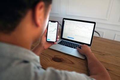 Россиян защитят от необдуманных инвестиций - lenta.ru