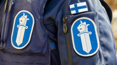 В Финляндии троих полицейских уволили за сбор средств для батальона «Азов» - sharij.net - Украина - Финляндия - Хельсинки